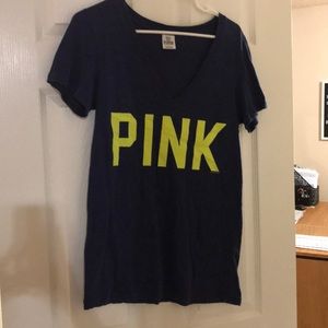 VS pink T-shirt
